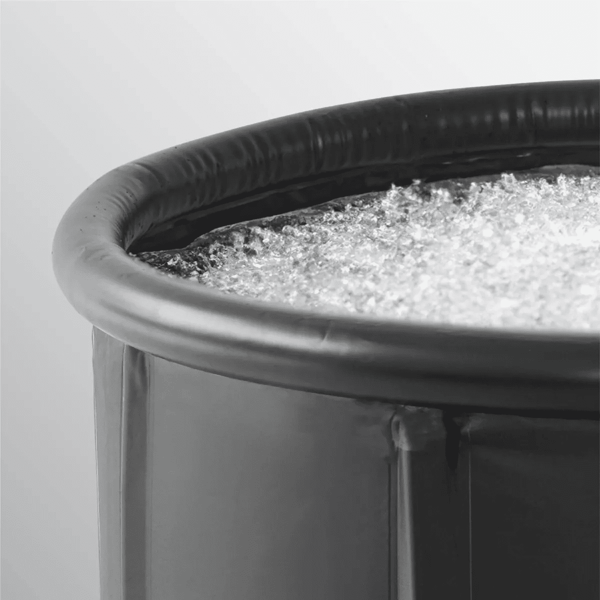 Sharper Image 5.31" Portable Ice Bath - Image 3