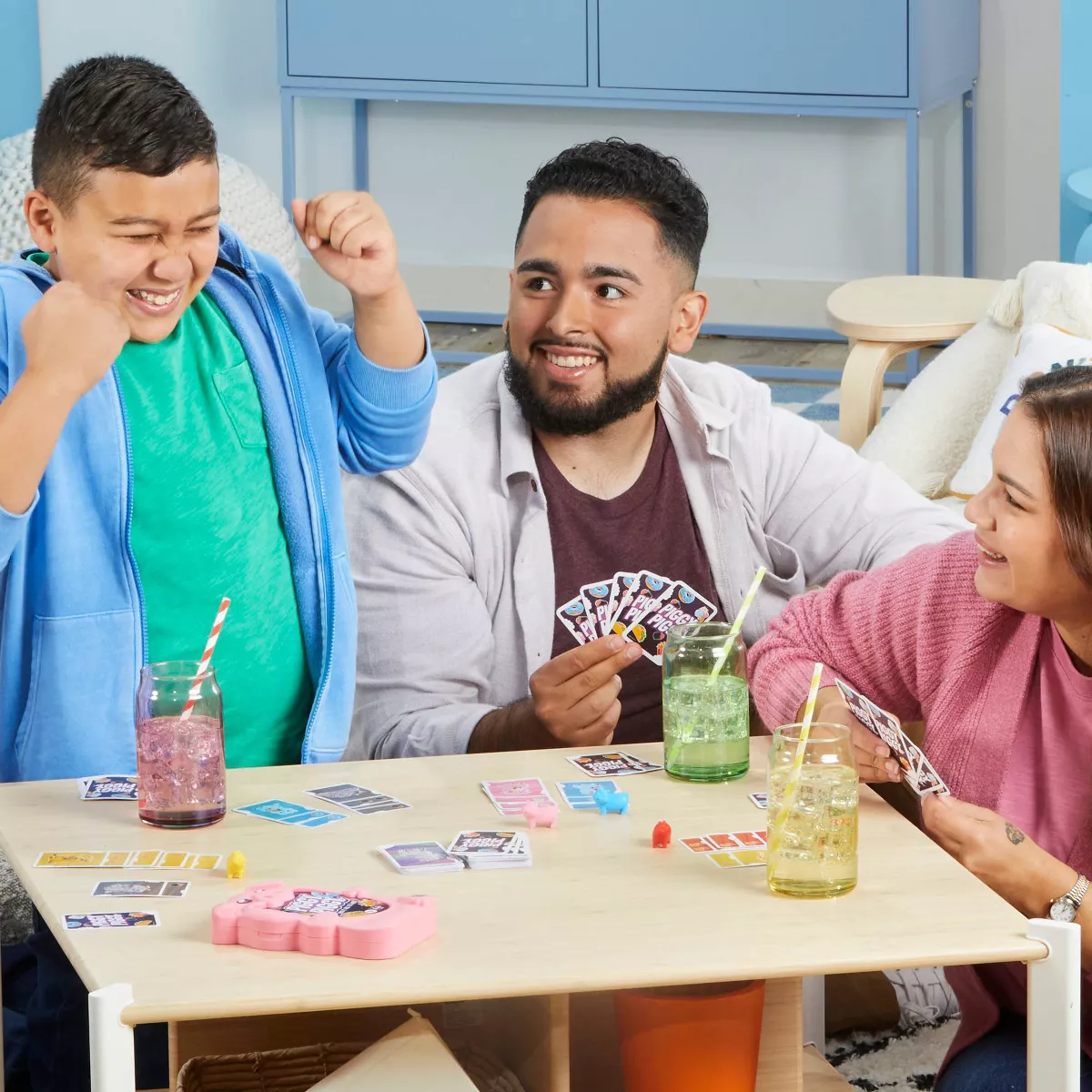 Hasbro Gaming Piggy Piggy Card Game - Image 6